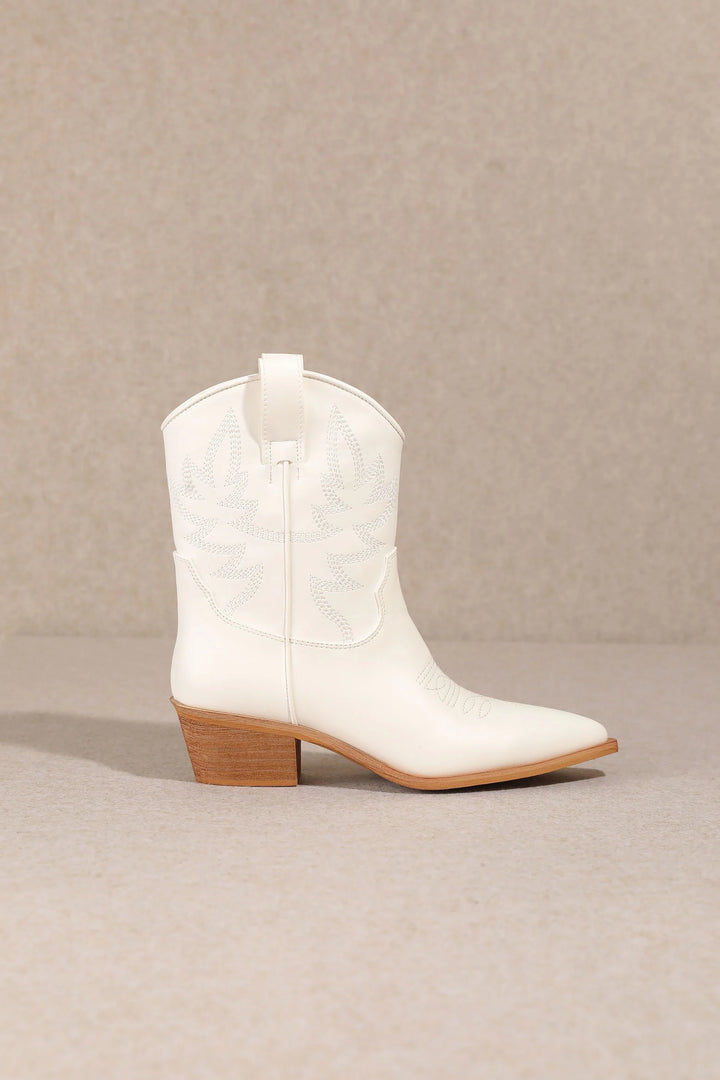 Carrie Short White Western Boots