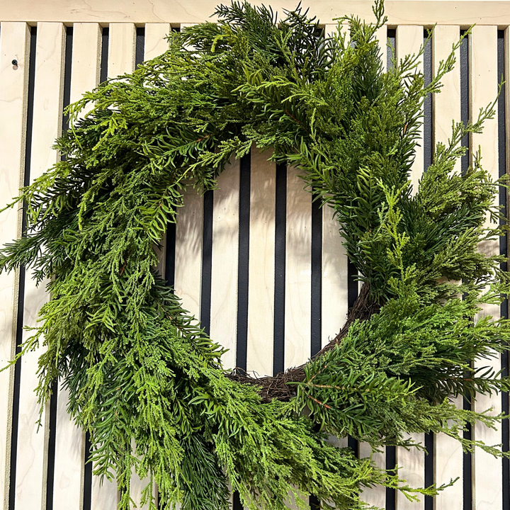 28" Cedar Wreath