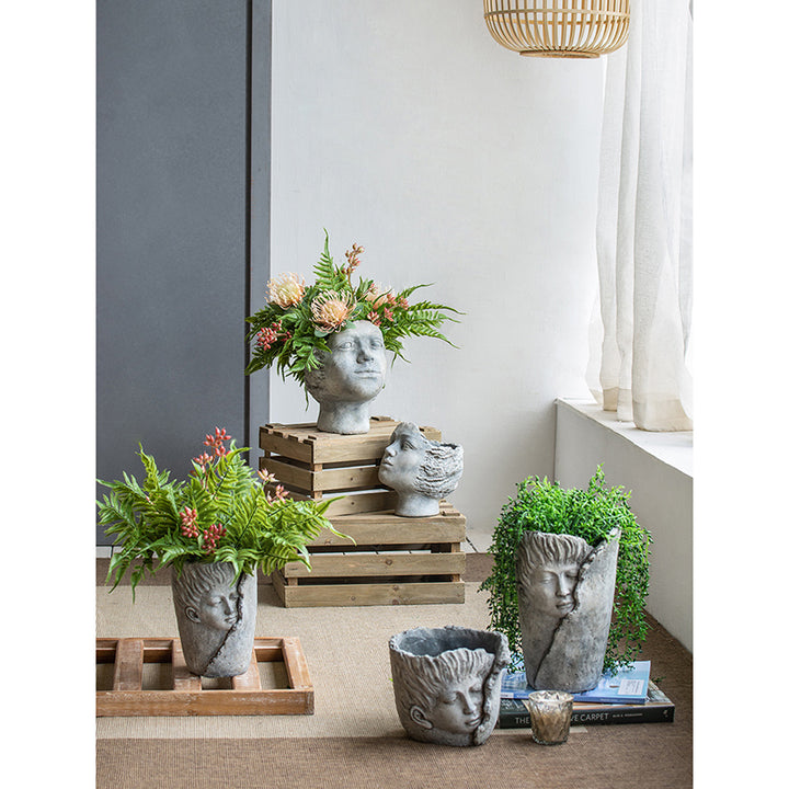 Ellie Face Planter
