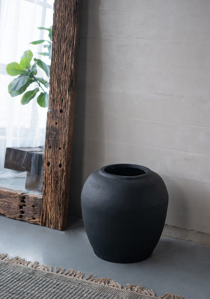 Black Winston Planter